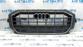 Решетка радиатора grill Audi Q8 19-23 серая с хромом без радара, с накладкой, трещины в креплениях, сломано крепление, песок
