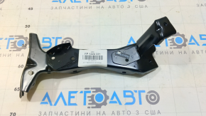 Кронштейн крыла передний левый Audi A3 8V 15-20 перед