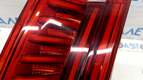 Фонарь внутренний дверь багажника центральный Audi Q8 19-23 царапины