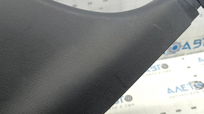 Накладка центральной стойки нижняя левая Mazda CX-5 17-25 черная, царапины