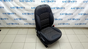 Пассажирское сидение Kia Niro 17-22 HEV, PHEV без AIRBAG, ткань, комбинированный черный, без подголовника механическое, царапины, под химчистку
