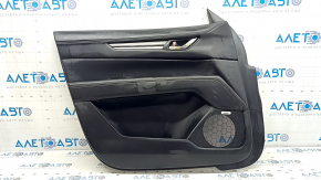 Обшивка дверей картка передня ліва Mazda CX-5 17-23 BOSE, з чорною вставкою шкіра, підлокітник шкіра чорний, молдинг під темне дерево, з ручкою, подряпини, потертості