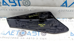 Обратная сторона накладки управления стеклоподъемниками задней правой двери Volkswagen ID.4, особенности конструкции