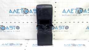 Накладка центральной консоли задняя Toyota Prius V 2012-2017 с подстаканниками и потертостями