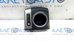 Підсклянник з кнопками Toyota Prius V 15-17 подряпини