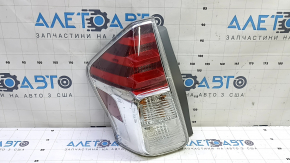 Фонарь левый Toyota Prius V 15-17 рест, царапины