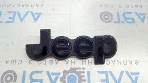 Эмблема двери багажника Jeep Compass 21-26 черный глянец, царапины
