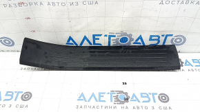 Накладка порога внутрішня задня права Mercedes W167 GLE 350 450 20-26 чорна, подряпина