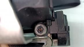 Коннектор ремня безопасности Mercedes W167, с лёгкими следами эксплуатации.