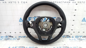 Крупный план руля Honda CR-V 2023 - 2026, с накладкой, состояние с признаками использования.