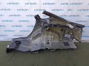 Металлический кузов для Ford Fusion 2013-2020, демонстрирует хорошее состояние, все крепежи на месте.