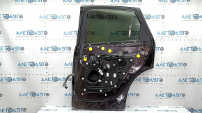 Вид изнутри на заднюю правую дверь Ford Escape MK4 20-26 с сохраненными комплектующими.