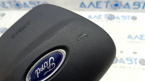 Царапина на подушке безопасности Ford Escape, внимание на детали.