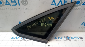 Форточка глухе скло задня права Ford Focus mk3 11-18 4d з молдингом мат, подряпини на склі