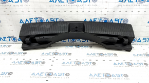 Накладка отвору багажника Nissan Rogue 21-26 чорна US built, із заглушкою, подряпини, надламане кріплення