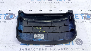 Накладка центральной консоли задняя верхняя Audi Q7 16-19 кожа черная, вмятины