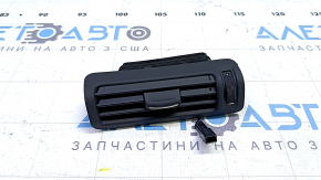 Дефлектор повітроводу центральної стійки лівий Audi Q7 16-19 чорний, слмани кріплення