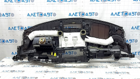 Внутренний вид передней панели Nissan Rogue, с AIRBAG, есть следы эксплуатации.