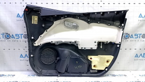 Внутренний вид обшивки передней левой двери Toyota Prius 50, детали хорошо видны.
