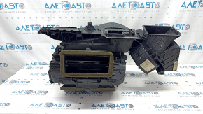 Вид корпуса печки для BMW X5 F15 2014–2018, боковой ракурс, наличие оригинала.