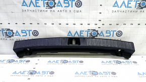 Накладка отвору багажника Toyota Prius 50 16-22 чорна, затерта