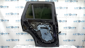 Вид внутренней стороны двери задней левой BMW X5 G05 19-26, окно и механизмы управления в исправном состоянии.