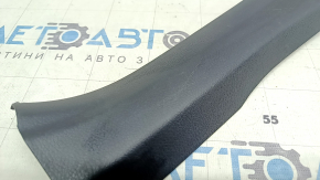 Накладка порога ззаду права Lexus NX200t NX300 NX300h 15-21 чорна, подряпини, зламане кріплення