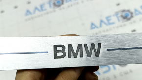 Вставка накладки порога ззаду ліва BMW X5 G05 19-23 хром BMW, з підсвічуванням, подряпини