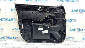Внутренняя сторона обшивки двери BMW X5 G05 с оригинальным крепежом и проводкой