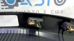 Накладка проема багажника Ford Fusion mk5 17-20 черная, царапины, сломана направляющая