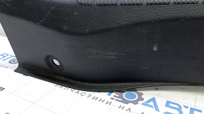 Накладка проема багажника Ford Fusion mk5 17-20 черная, царапины, сломана направляющая