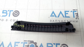 Ручка двери багажника внутренняя Kia EV6 22-24 черная структура, потерта, сломана защелка