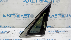 Форточка глухе скло ззаду права Lexus NX200t NX300 NX300h 15-21 хром, подряпини на хромі