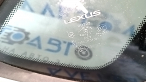 Логотип Lexus на стекле задней правой форточки NX200t 2015-2021