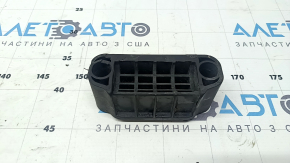 Піддомкратник передній правий Audi Q8 19-26