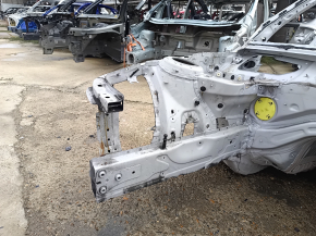 Четверть передней правой части кузова для BMW 3 F30 16-18, без видимых повреждений.