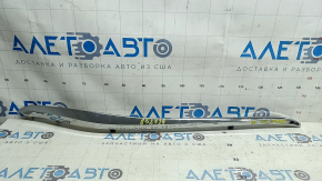 Молдинг переднього бампера верхній правий Toyota Venza 21-24 хром, пісок, зламані кріплення