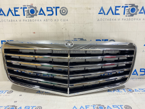 Решітка радіатора grill Mercedes W211 рест