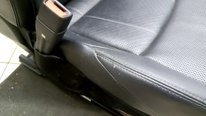 Водительское сидение Toyota Venza 21-24 электро, с airbag, кожа черная, подогрев, вентиляция, перфорация, XLE, Limited, под химчистку, побелела кожа, потертости
