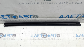 Ущільнювач скла внутрішні двері задньої правої Kia EV6 22-26