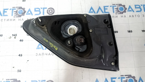 Фонарь внутренний крышка багажника правый Lexus RX450h 13-15 рест, скол