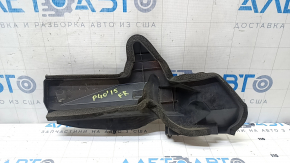 Дефлектор радиатора правый Toyota Prius V 15-17