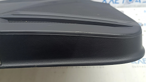 Обшивка двери карточка задняя левая VW Tiguan 18-20 черная, подлокотник кожа, вставка кожа серая, с ручкой, царапины, потерта