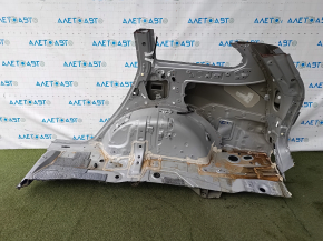 Четверть крыло задняя правая Toyota Highlander 14-19 под BSM, отпилена, серебро, вмятинка, тычка