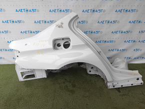 Чверть крило задня права BMW 5 F10 11-16 відпиляна, біла