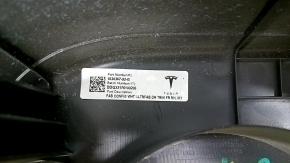 Оригинальный номер детали для двери передней правой Tesla, важная информация для замены.