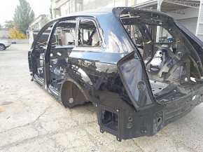 Четверть кузова Audi Q7 2016-2026, черная, со всеми крепежами