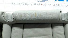 Фотография подголовника подушки заднего ряда Audi Q5, видны пятна