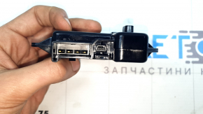 USB Hub центральной консоли Tesla Model X 22-26