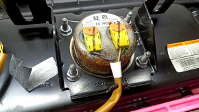 Торпедо передняя панель с AIRBAG Ford Mustang mk6 21-23 черная, ржавый пирапатрон